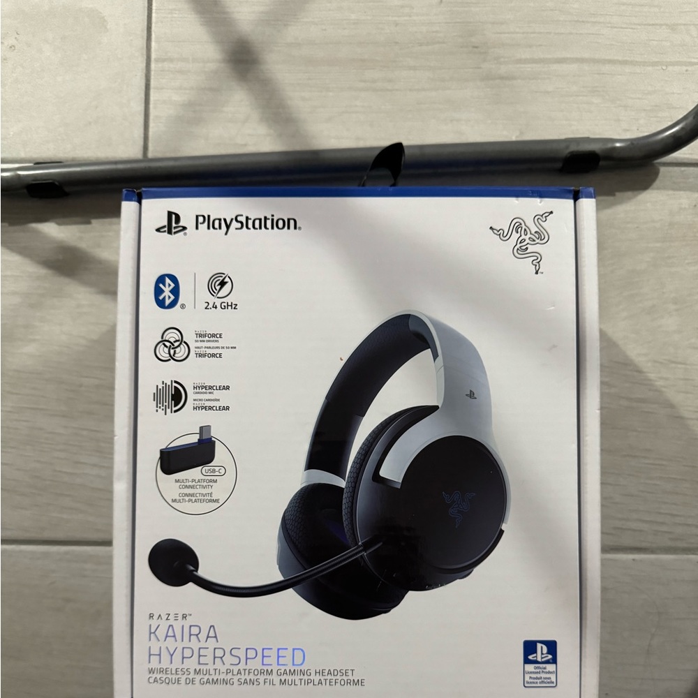 Razer Kaira Wireless Gaming Headset for PlayStation 5 - White